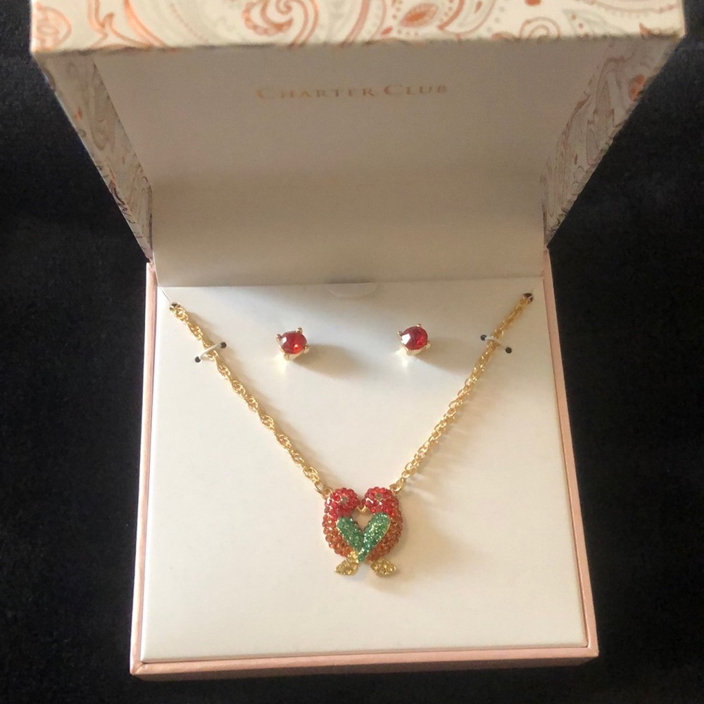 Necklace & earring set gold with red and green stones